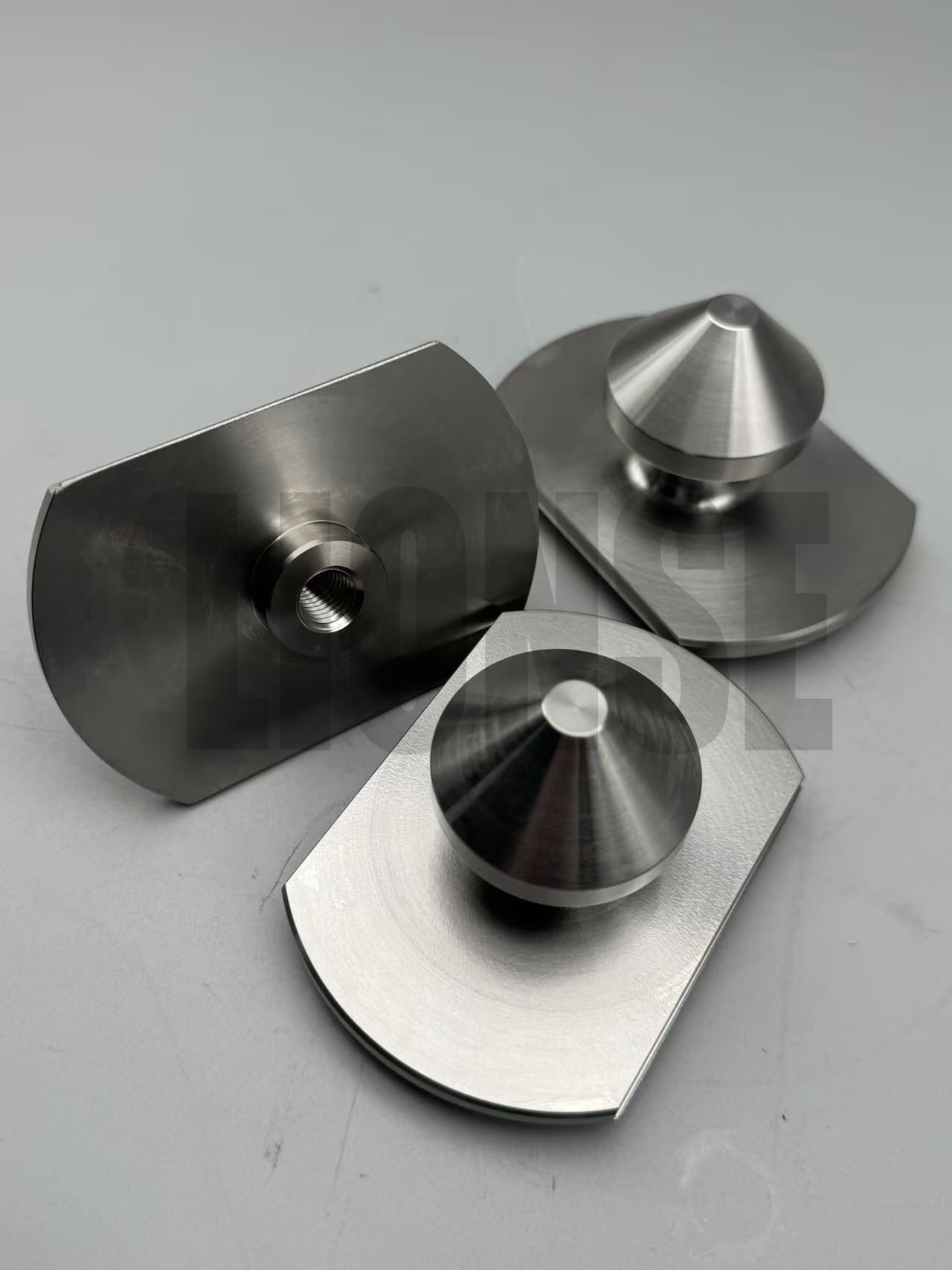 Тражите прецизне делове? Да ли је вредан покушаја са овом суженом иглом?